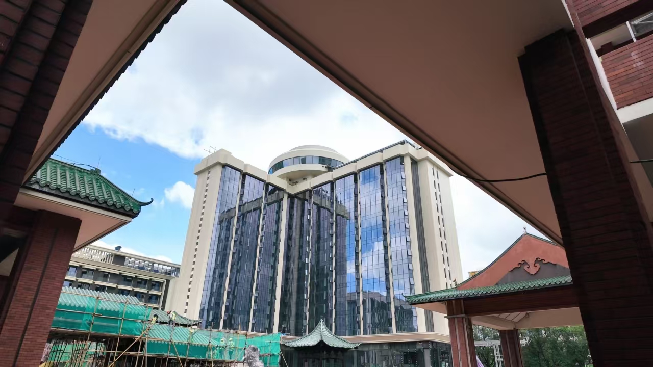 富华酒店工地